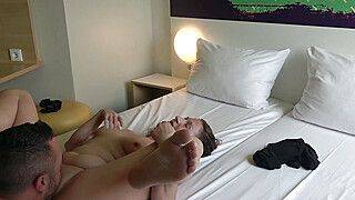 Ehefrau geht fremd und lässt sich von Andy-Star ficken !! - ah-me.com