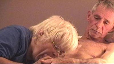 Mature Couple In Hot Blowjob Adult Smutty - hclips.com