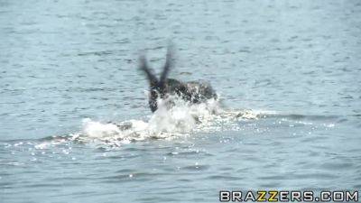 Skate Date With Hunter Bryce, Danny Mountain - Brazzers - hotmovs.com