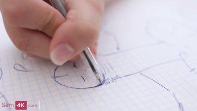 Horny stud coaxes petite GF to have spontaneous encounter - hotmovs.com