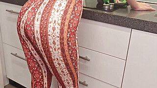 Cleaner Lady let's my Do what I Want for an Extra Tip - ah-me.com