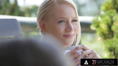 Twenty one naturals - horny macy enjoys sultry porn outside in the garden and gets strewn with sperm - sexu.com