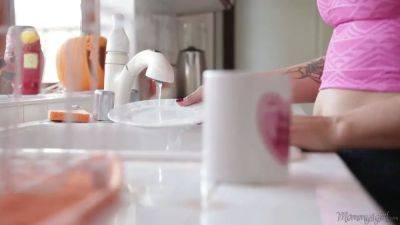 Holly Heart - Carmen Caliente - Mommy's Girl - Carmen Caliente, Holly Heart - sexu.com