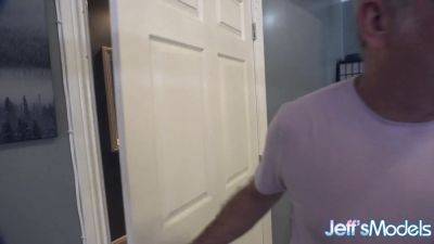 Thick BBW Slut Crystal Blue Spreads Her Legs for Anal - sexu.com