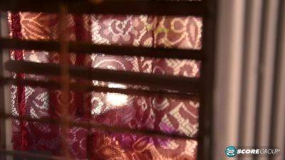 Karen Kougar's MILF pussy pounded by young studs in DP frenzy - sexu.com