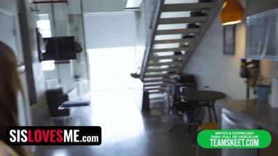 Honey Hayes - Honey Hayes gets her tiny pussy stretched by Duncan Saint's massive dick - sexu.com