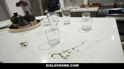 Perv stepbrother meets new sis Elizabeth Jolie - hotmovs.com