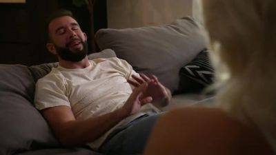 Beautiful Blonde Charli Phoenix Wants Some Hard Fucking Before Kicking You Out - hotmovs.com - Usa