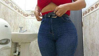 Big Ass Secretary Pissing in Bathroom - Homemade Amateur Video - xxxfiles.com