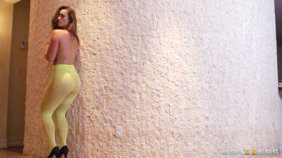 Booty Shakes And Ass Quakes With Kelsi Monroe, Keiran Lee - Brazzers - hotmovs.com