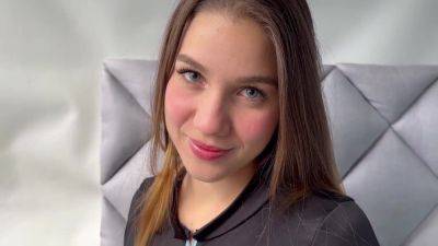 My Stepbrother Watches Me While I Put On Makeup And Gets Very Horny - hclips.com