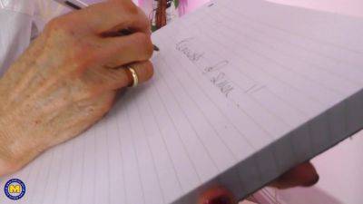 Naughty Milf Secretary Ashley Is Getting One On One With You - MatureNl - hotmovs.com - Britain