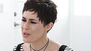 Olive Glass - Short Hair MILF Olive Glass Orgasms With Her Hitachi Vibrator - DOEGIRLS - ah-me.com - Usa