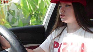 Fucked a pizza delivery girl for being late, got a tip with a powerful creampie in her pussy - ah-me.com