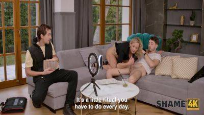 Live Exposure 17 Min - videomanysex.com