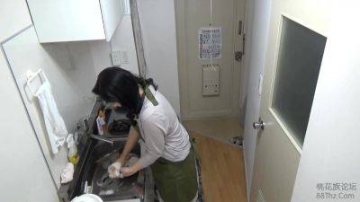 巷で噂の「おばさんレンタル」サービス 077 - txxx.com - Japan