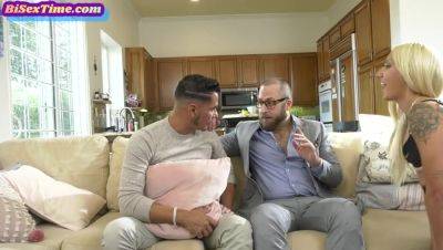 Ethnic bi threeway with open swingers - hotmovs.com