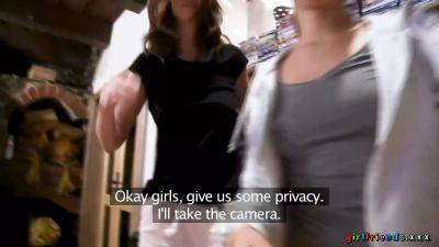 Teenage massage sex tape - gfs porno - sexu.com - Czech Republic