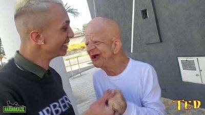 Elisa Sanche - Elisa Sanches - Elisa Sanches seduces Joao Grilo in wild public car sex - Big ass Latina MILF action - xxxfiles.com - Brazil