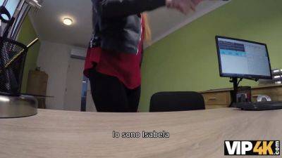 Vip4k. il medico veterinario con i melons giganti succhia e scopa per soldi - sexu.com - Czech Republic