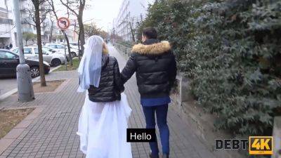 Debt4k. sex with collector is the way bombshell delays paying off her debt - sexu.com - Czech Republic