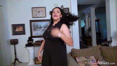 USAwives Classy Matures with Sex Toys Masturbation - sexu.com