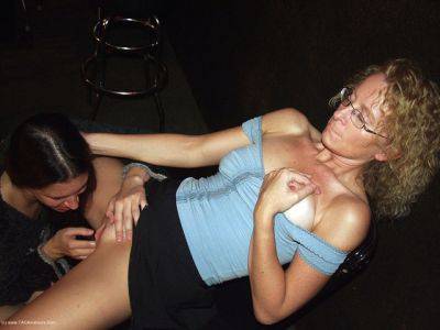 Bar Bitches Pt1 - GingerKlixen - hclips.com - Britain