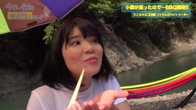 300mium-609 ち◯こを挿入されると、大きな胸をゆっさゆさと揺らして喘ぎまくり - senzuri.tube