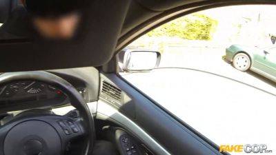 Faux cop - Lola Wants to give cop a sexual favor after coming to her aid - sexu.com - Britain