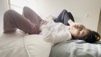 My Dominatrixs Feet Crush Me, Slap Me With Her Feet So Much That I Masturbate - hclips.com - Colombia