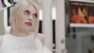 Stepsis teen shemale gf knows my secret - ah-me.com