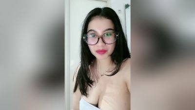 Accidentally Her Nipples Were Visible - desi-porntube.com - India