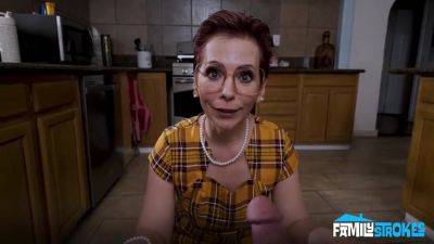 Lynne - Cumshots Are The Best Medicine - videomanysex.com