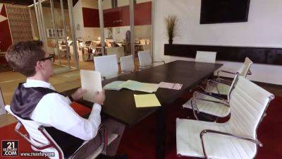 Shay Evans - Epic footjob in the office - Shay Evans - sexu.com