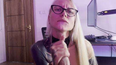 Trahnul Sekretarshu Posle Rabot I Konchil Ei Na Lico With Verified Amateurs And Cum In Face - hclips.com - Russia