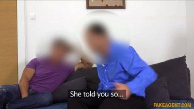 Faux agent - she shows off her sexy figure before sex casting - sexu.com