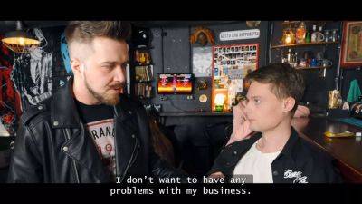 Hunt4k. eat my labia instead of strawberry cheesecake - sexu.com - Russia