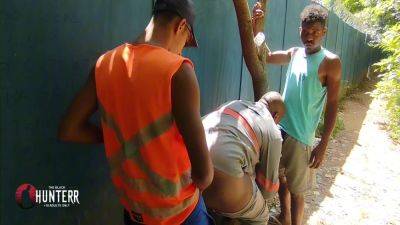 Gay Blowjob - Dom Pablo Rj, The Hunter Black And Jhon Black - Saiu Do Servico Pra Dar Escondido Pro Colega Atras Da Obra 10 Min - hclips.com