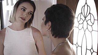 Dee Williams - Anny Aurora - Brooklyn Gray - Teens scissor when mums friend walks in - ah-me.com