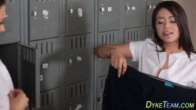 Teenie lesbians - sexu.com