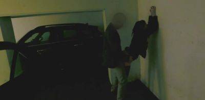 surpris en train de niquer dans le parking - txxx.com - France