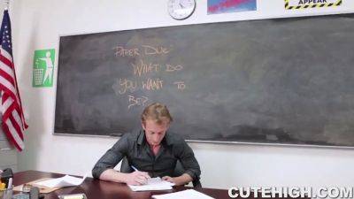 Petite blondie earns the grade - sexu.com