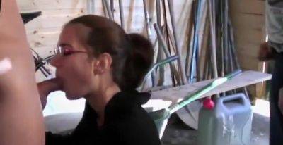 une jeunette se fait tirer par un vieux - txxx.com - France