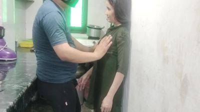 Stepsister And Stepbrother Hardcore Sex Video In Kitchen - desi-porntube.com - India