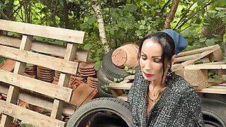 HUNT4K. Brunette Lola Danger gave Hunter the best deepthroat he ever had - ah-me.com