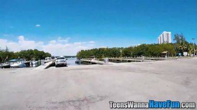 Face spermed young - sexu.com