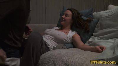 Chanel Preston - Chanel Preston's At-Home Sex Tape - hotmovs.com