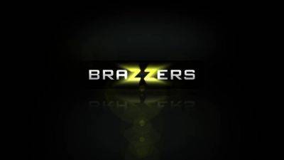 Air Blow N' Bang With Ivy Rose, Mike Mancini - Brazzers - hotmovs.com