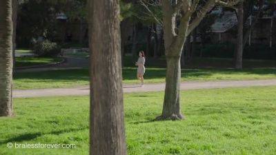 Sky Goes For Run - hotmovs.com