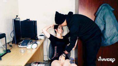 Landlord Pussy Play Me Cause I Cant Make Rent - desi-porntube.com